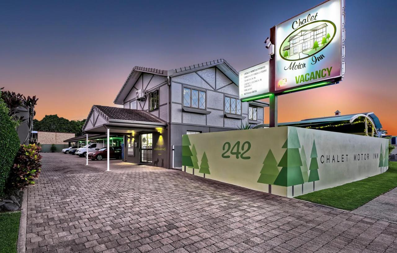 Chalet Motor Inn Бундаберг Екстер'єр фото